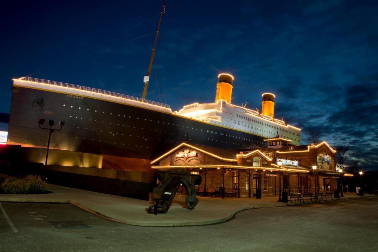 Hidden Creek, Pool Table, Hot Tub, 1089 Free Tickets Each Paid Day, Dollywood And More Gatlinburg Kültér fotó