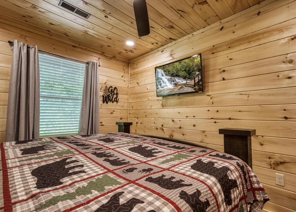 Hidden Creek, Pool Table, Hot Tub, 1089 Free Tickets Each Paid Day, Dollywood And More Gatlinburg Kültér fotó