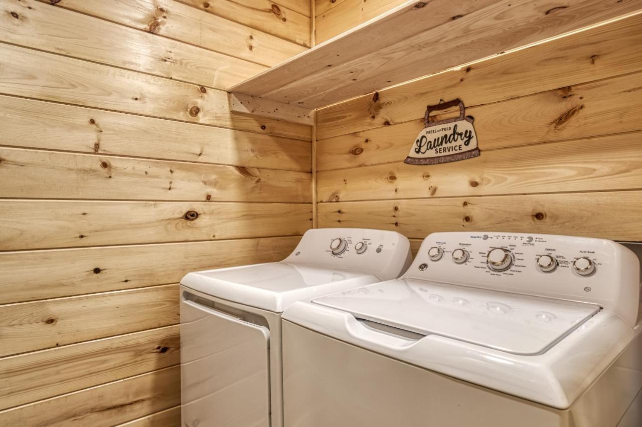 Hidden Creek, Pool Table, Hot Tub, 1089 Free Tickets Each Paid Day, Dollywood And More Gatlinburg Kültér fotó