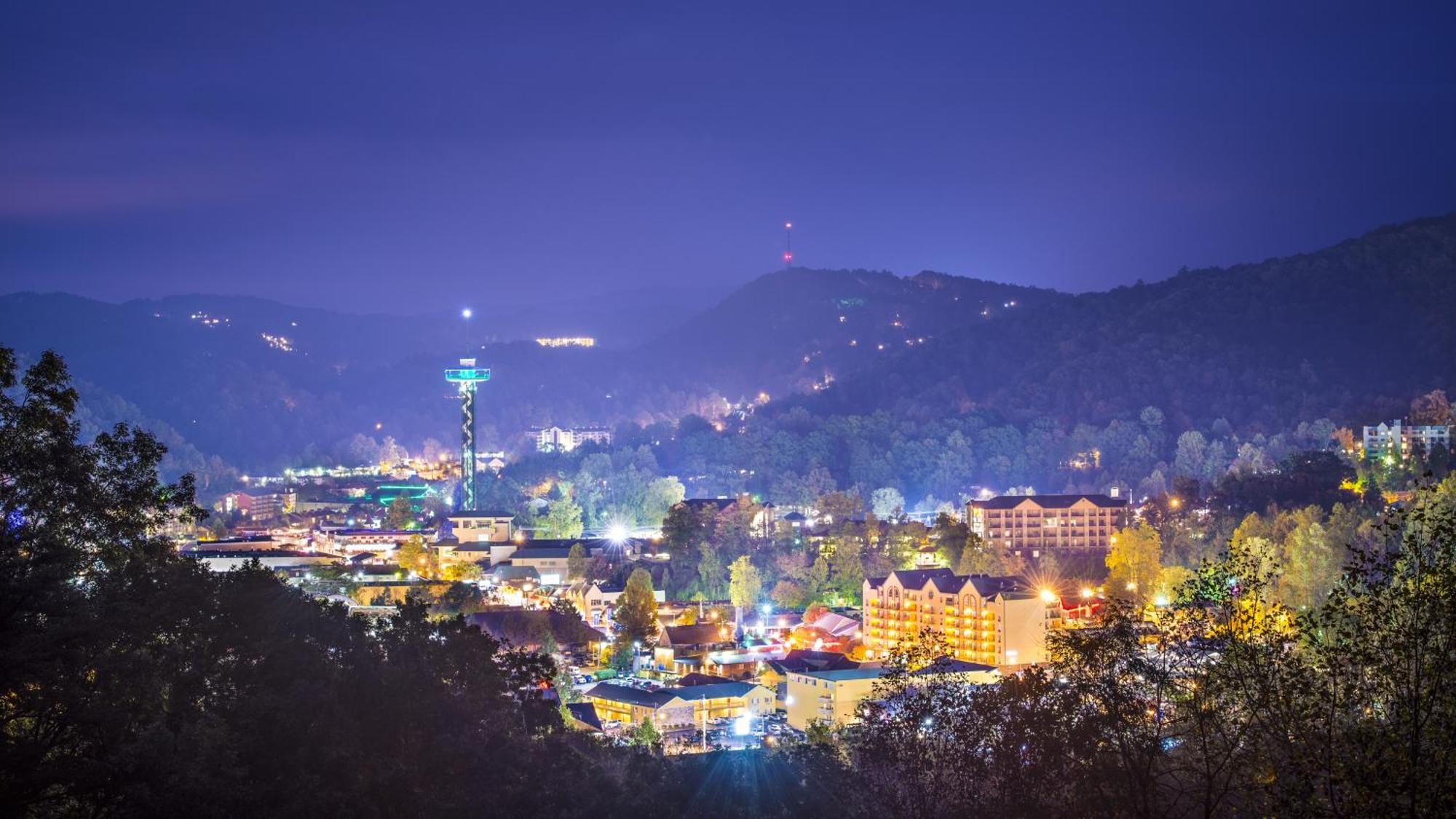 Hidden Creek, Pool Table, Hot Tub, 1089 Free Tickets Each Paid Day, Dollywood And More Gatlinburg Kültér fotó